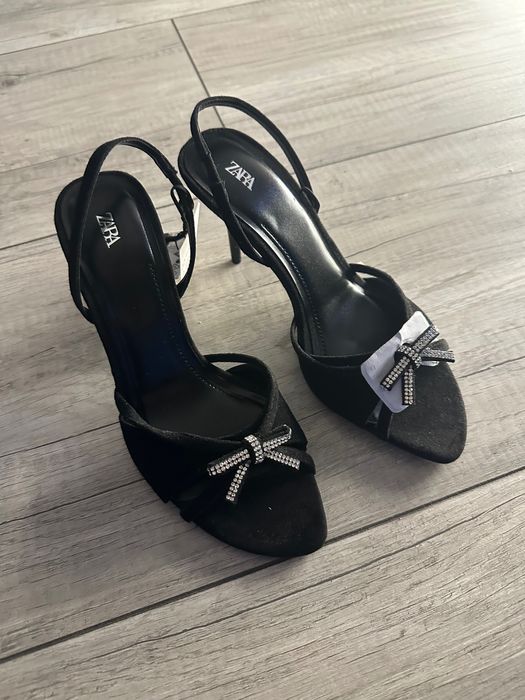 Zara nowe skórzane sandały na obcasie 40