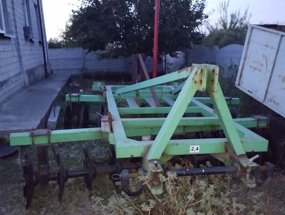 Дискова борона Bomet 2.4. з катком.