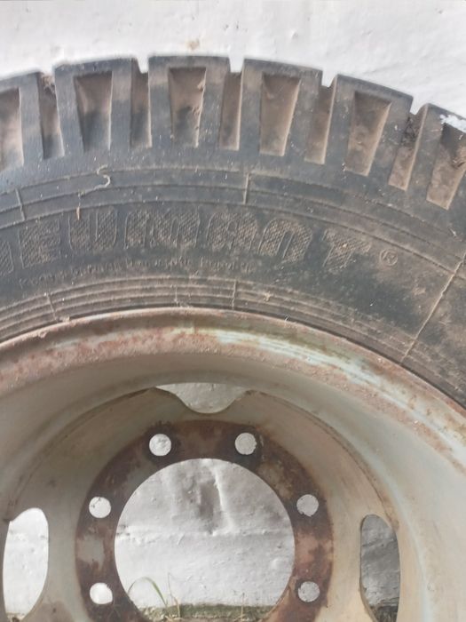 Продам колоса з дисками