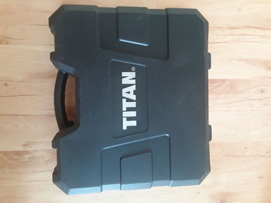 Walizka na wiertarkę TITAN
