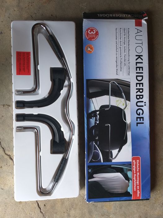 Suporte de casacos para  automoveis