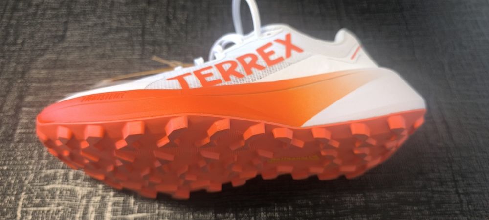 Tenis terrex novos456899333938882562
