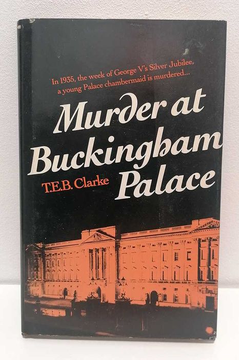 Livro - Murder at Buckingham Palace (edição inglesa)
