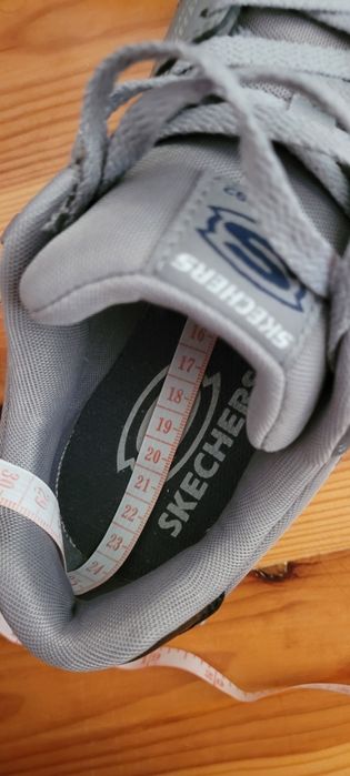 Кросівки НОВІ  теплі sketches 36