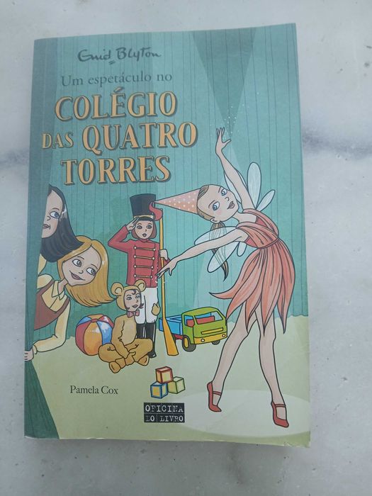 O Colégio das Quatro Torres+Um espetáculo no Colégio das Quatro Torres