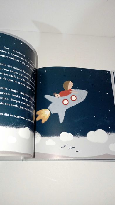 O menino que vivia nas nuvens... e que sonhava viajar até às estrelas!