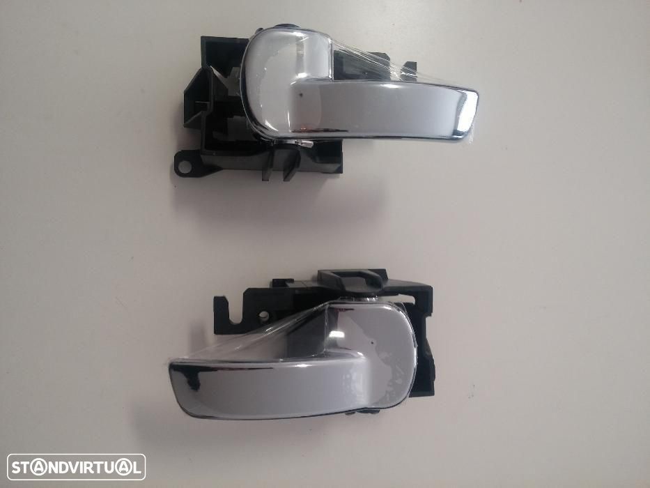 Puxador  muleta interior porta esquerdo / direito  nissan navara D40 2005 a 2015 (novos)
