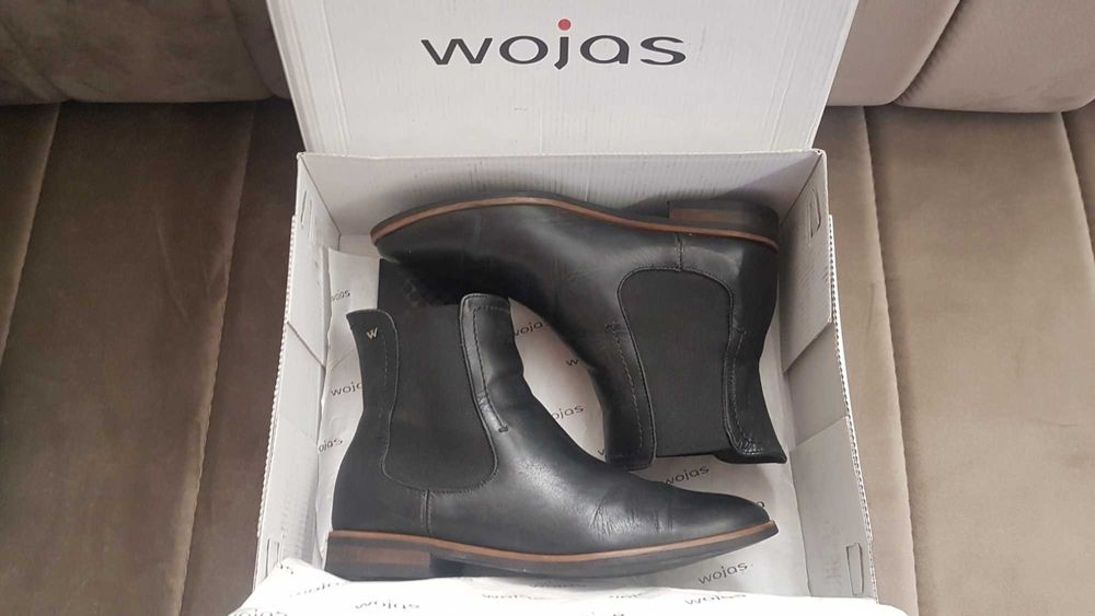 Czarne skórzane botki sztyblety Wojas