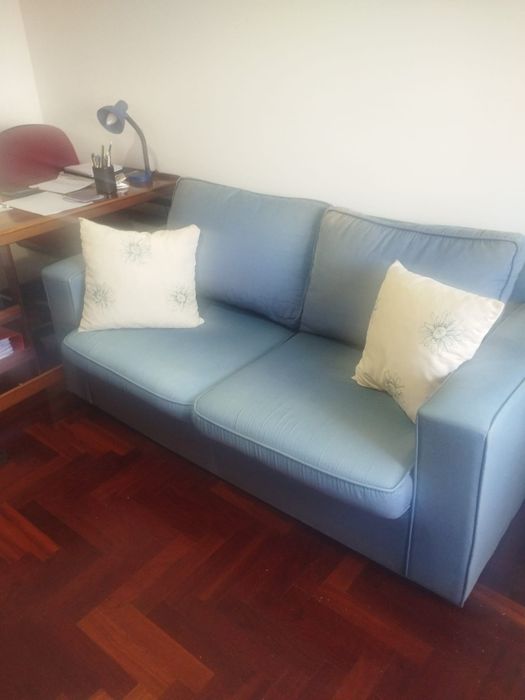 Sofá  cama  azul