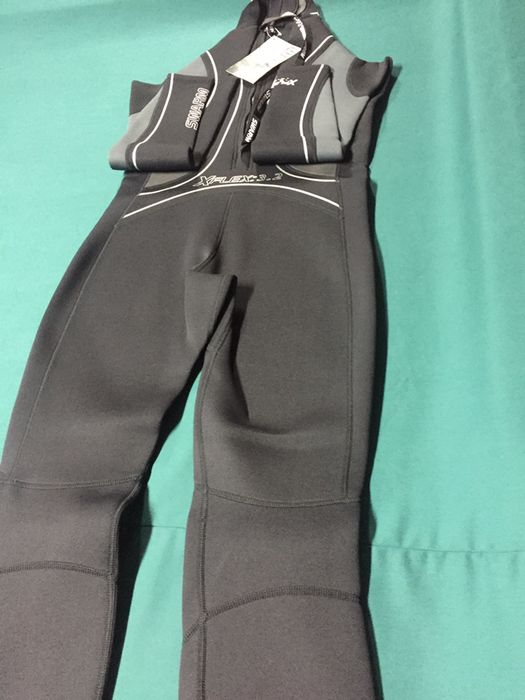 Fato de surf  Novo da  Deeply