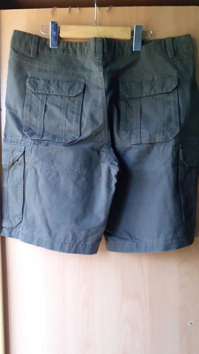 Calções cargo verdes 46