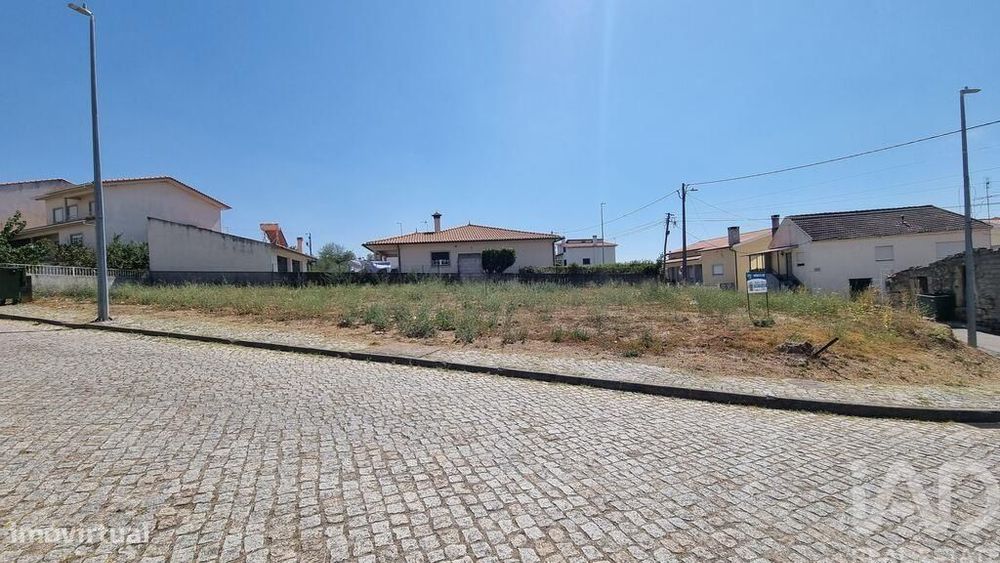 Terreno para construção em Casas do Soeiro de 594,00 m2