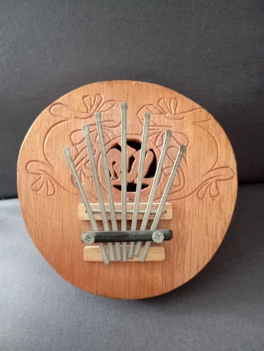 Kalimba de côco  em bom estado
