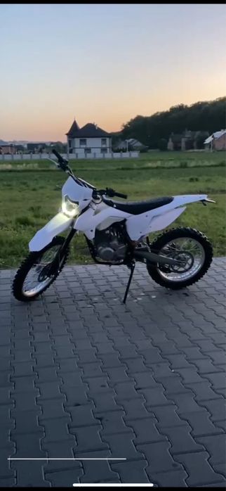 Продам мотоцикл бсє с2