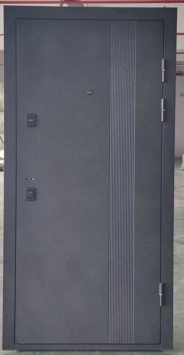 Дверь входная серая.Для дома квартиры уличная