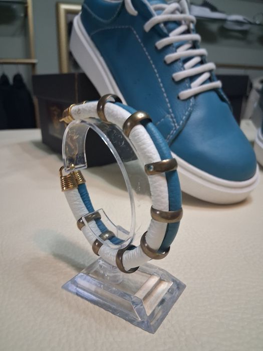 Sapatos em  couro + cinto