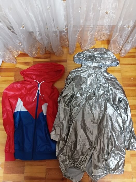 Шапка тепла з хомутом,куртки різні,ветровки