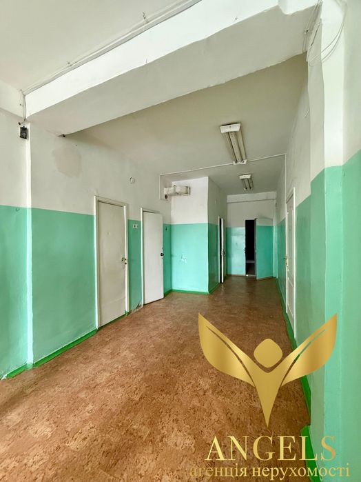 Оренда автономного поверху 382 м2 під офісні приміщення, окремий вхід