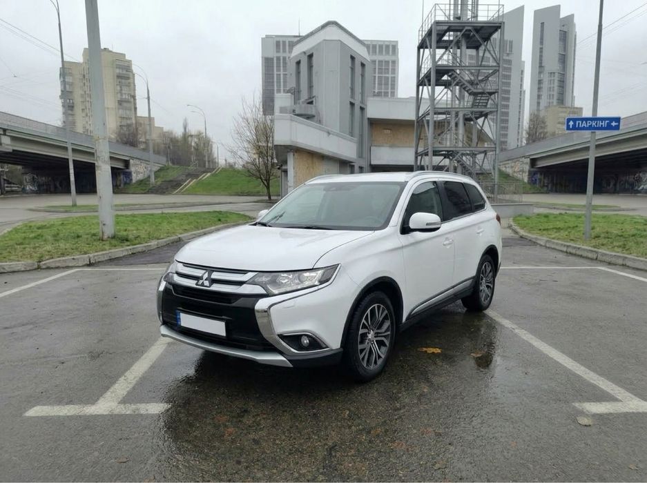 Mitsubishi Outlander III 2018 2.4 бензин CVT 4x4 Мітсубісі аутлендер Повний привід 167 к.с Автомат