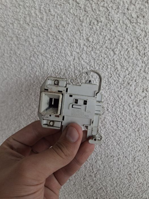 Blokada drzwi pralki Bosch Maxx 7 VarioPerfect