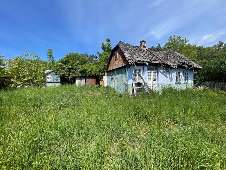 Продаж земельної ділянки з будинком