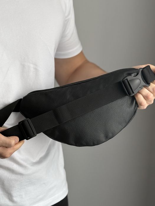 Шкіряна сумка бананка чоловіча мужская сумка на грудь кожаная дроп опт