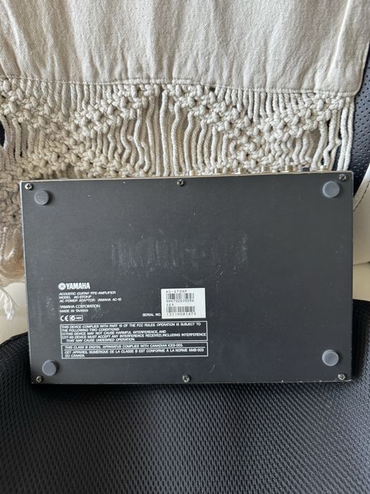 Yamaha Ag Stomp preamp do gitary akustycznej