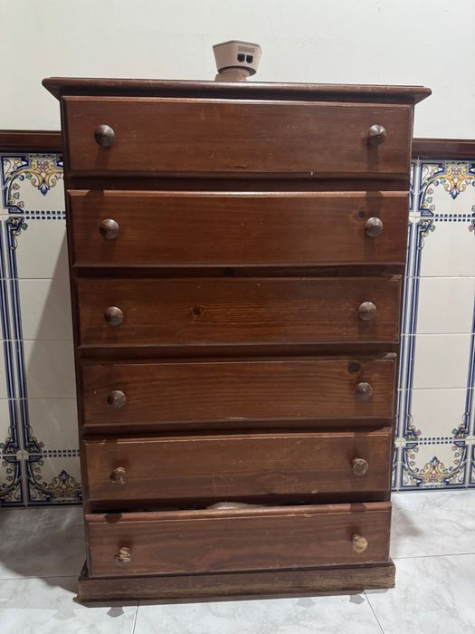Cómoda de madeira – 6 gavetas