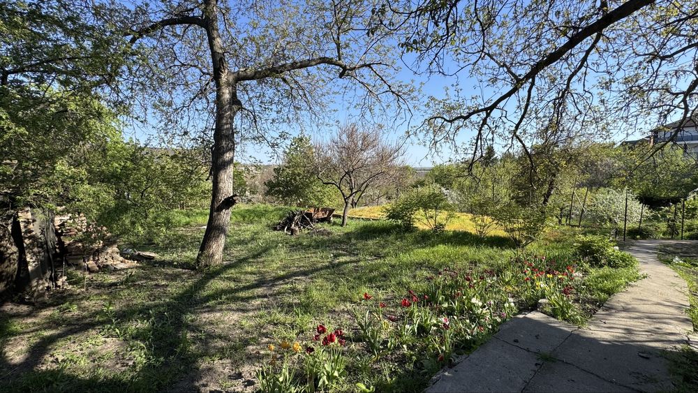 Великий  будинок для двох сімей, 20 соток, без комісії!