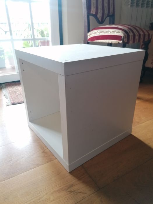 Cubo de arrumação branco, da coleção Lack (Ikea)