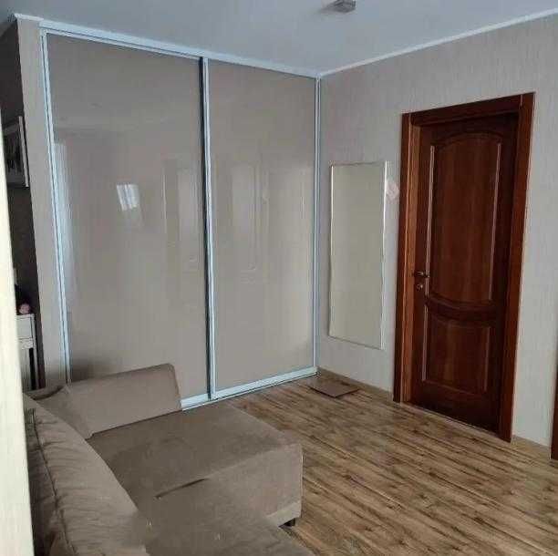 Продам 4к.кв. 100м2 Павлове Поле пр.Науки біля входу в метро 23 Серпня