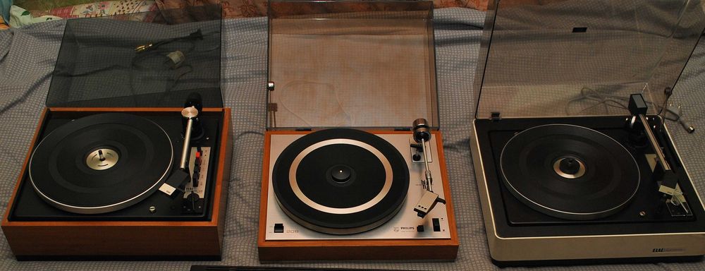 Проигрыватели винила Elac, Philips