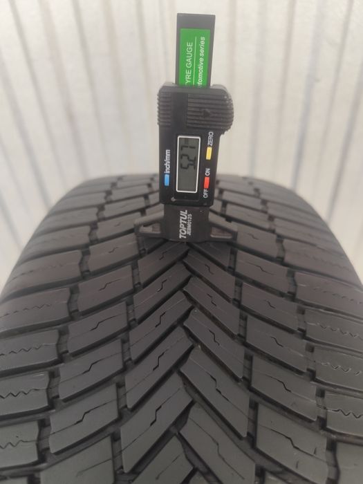 BRIDGESTONE 235/60r16 , зима