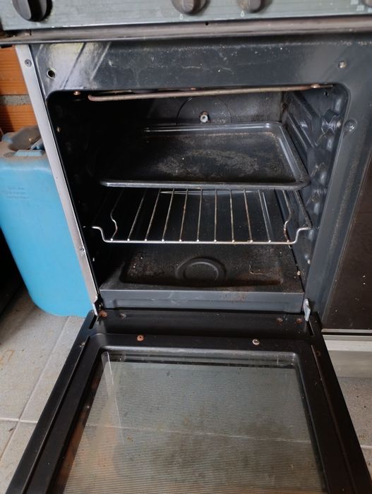 Fogão a gás com parte elétrica