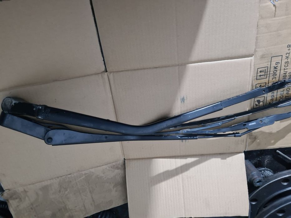 Ramię wycieraczek Renault gama T Range