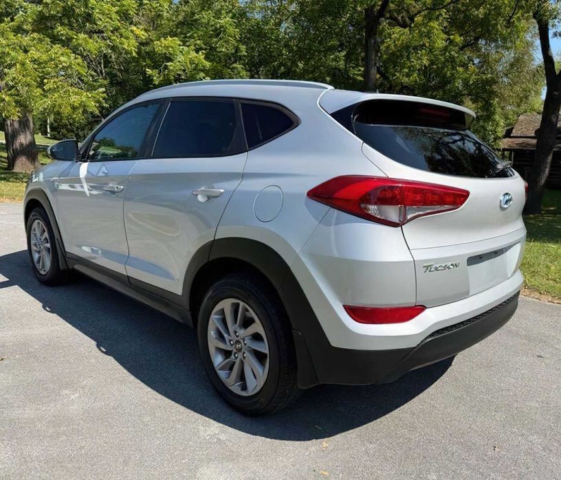 Hyundai Tucson      2016