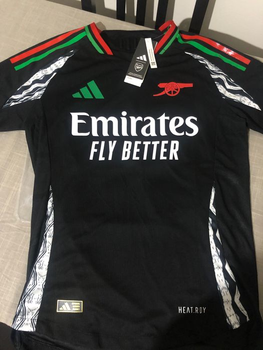 3 T-shirts oficiais Arsenal, Getafe e Fiorentina