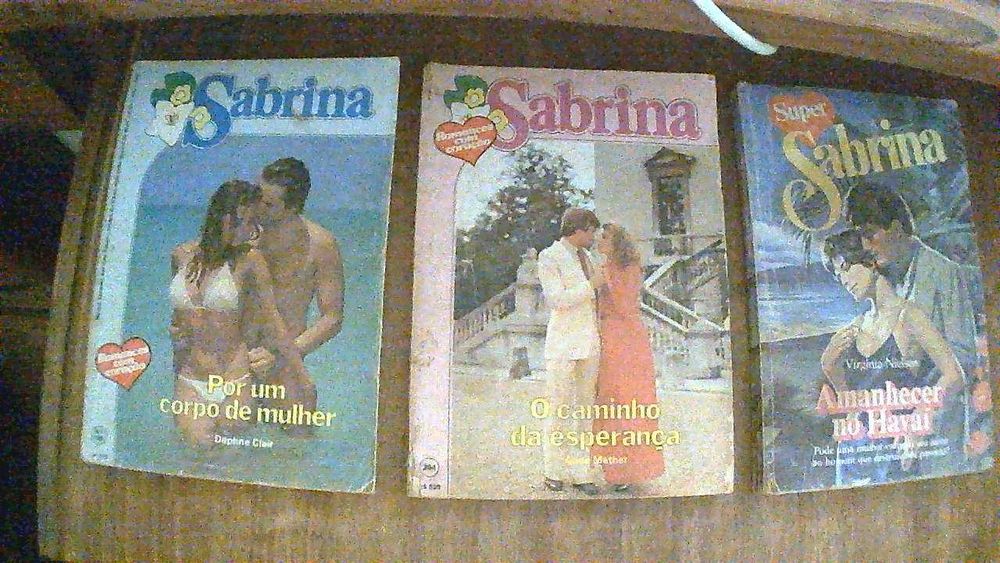 livros antigos romance e policiais cowboys