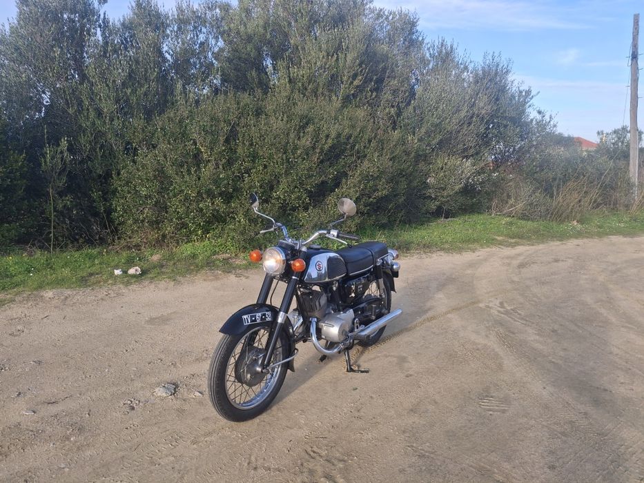 Vendo clássica Suzuki k 125