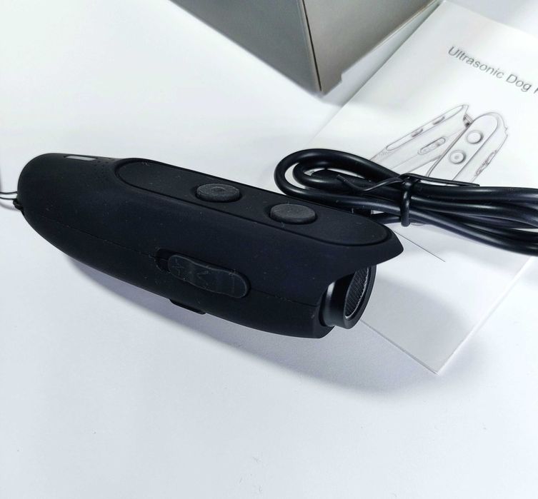 Ultrasonic PU30 ультразвуковой отпугиватель собак - супер відлякувач тварин 4в1