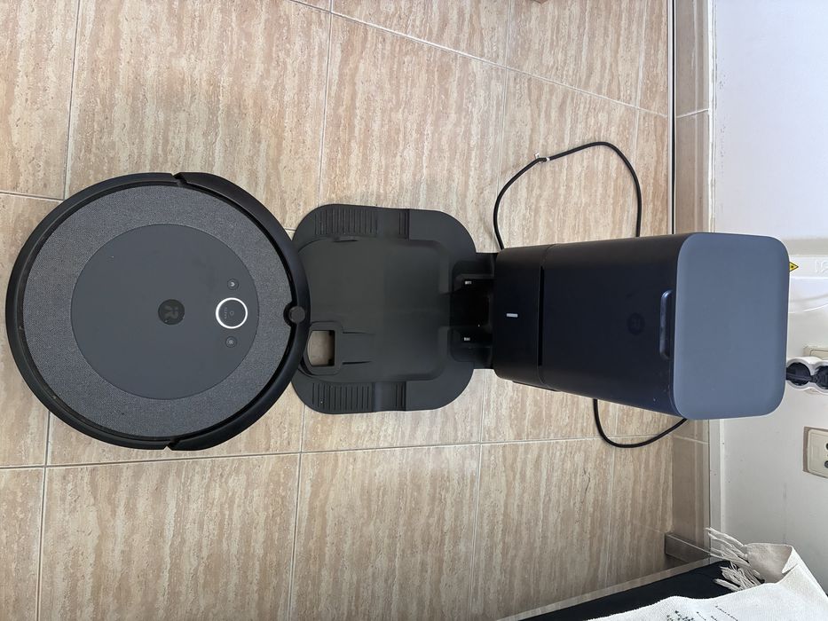 iRobot Roomba i3+ + Clean Base | Auto-esvaziamento | Muito Bom Estado