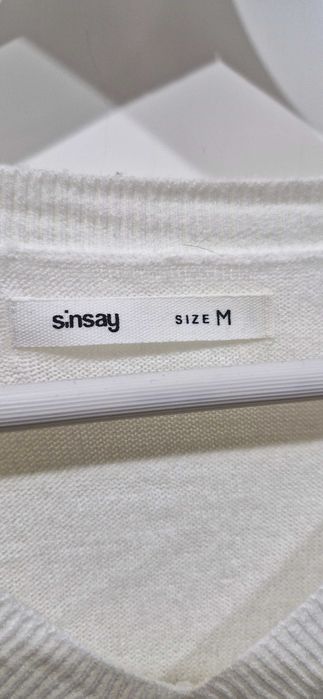 Bialy sweterek sinsay M