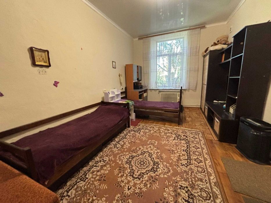 Продаж 2к квартири в центрі м.Тульчин з гаражем