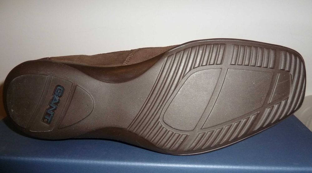 Sapatos novos camurça castanha GANT 41