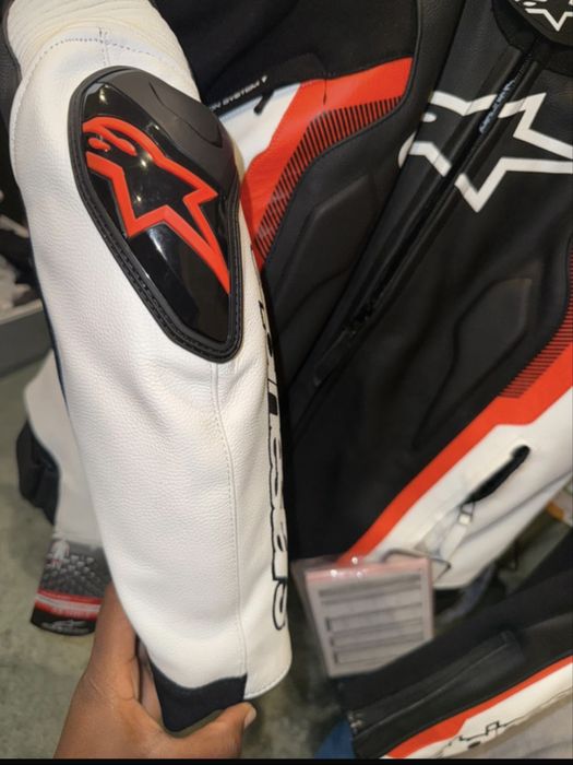 Alpinestars v2 novo
