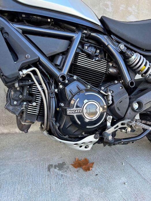Ducati scrambler icon dark Arnoso (Santa Maria E Santa Eulália) E ...