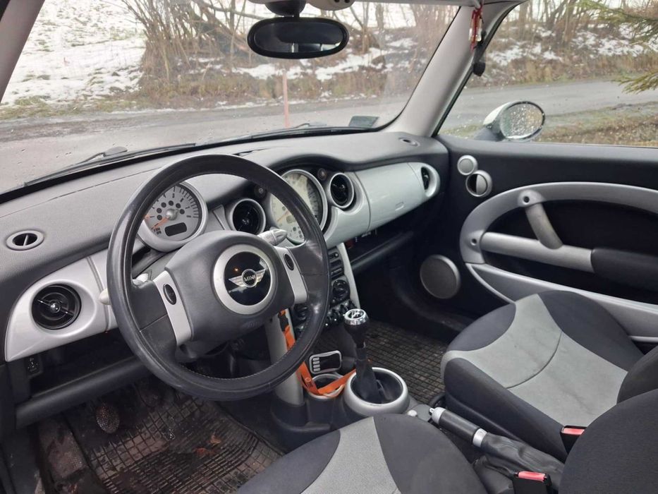 Mini Cooper R50, benzyna