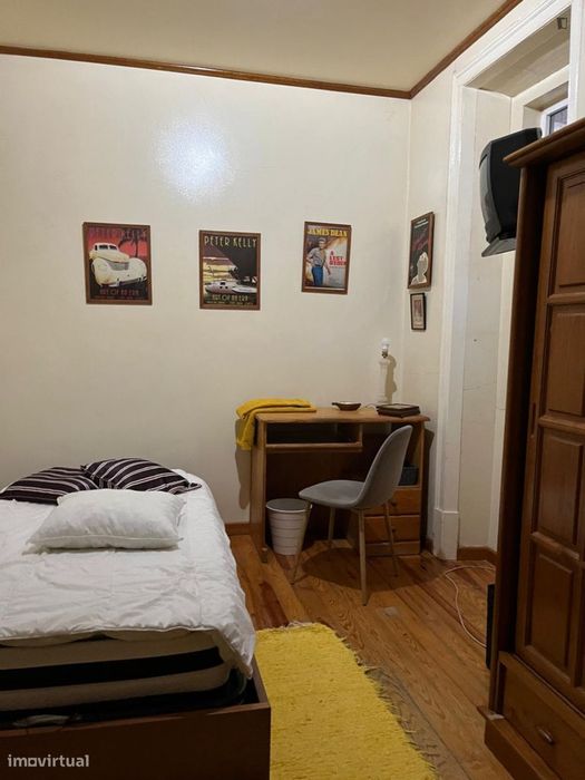 Quarto - localizado em Arroios Lisbon