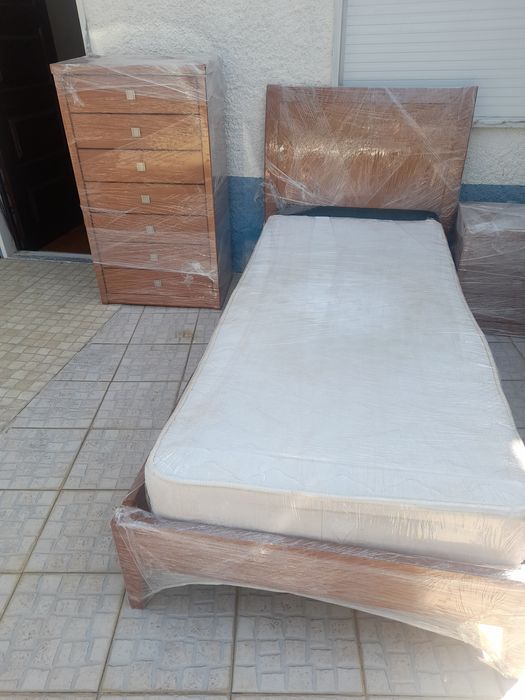 Mobilia de quarto (individual) cerejeira