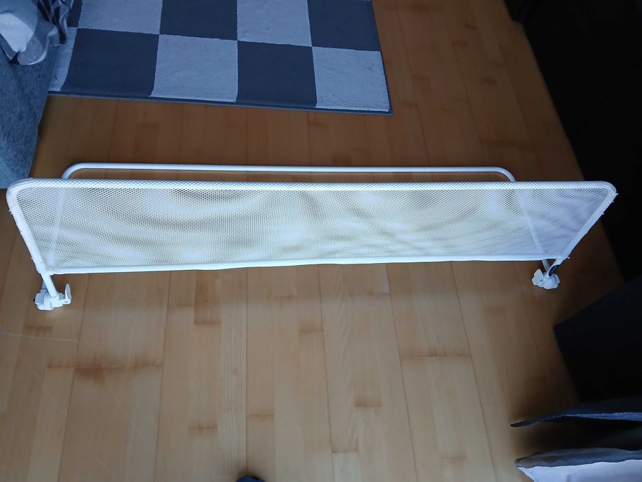 Protecção de cama em rede dobrável